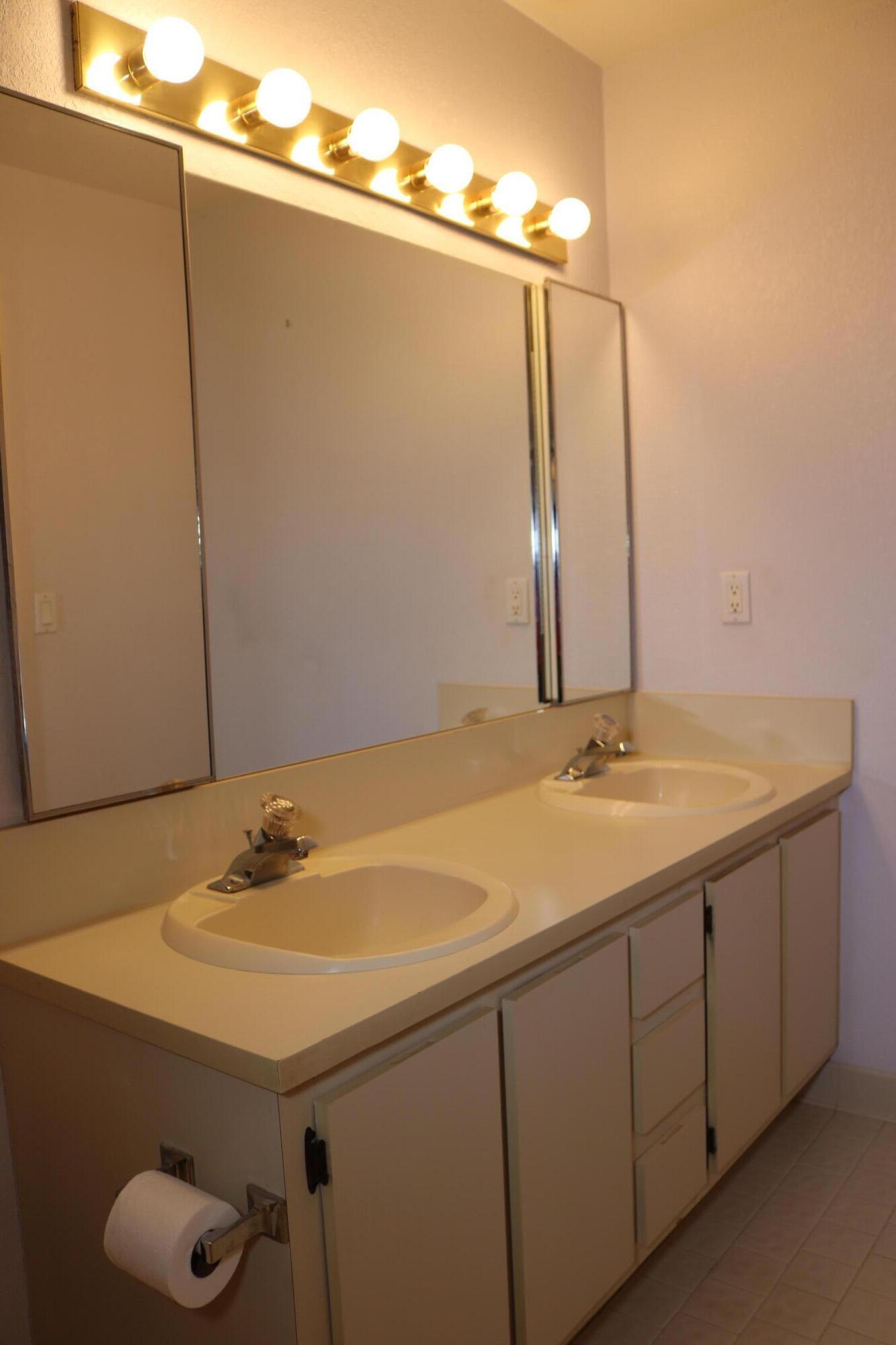 403 Springdale Circle Palm Springs, FL 33461 - Photo 38 of 45 His and Hers sink