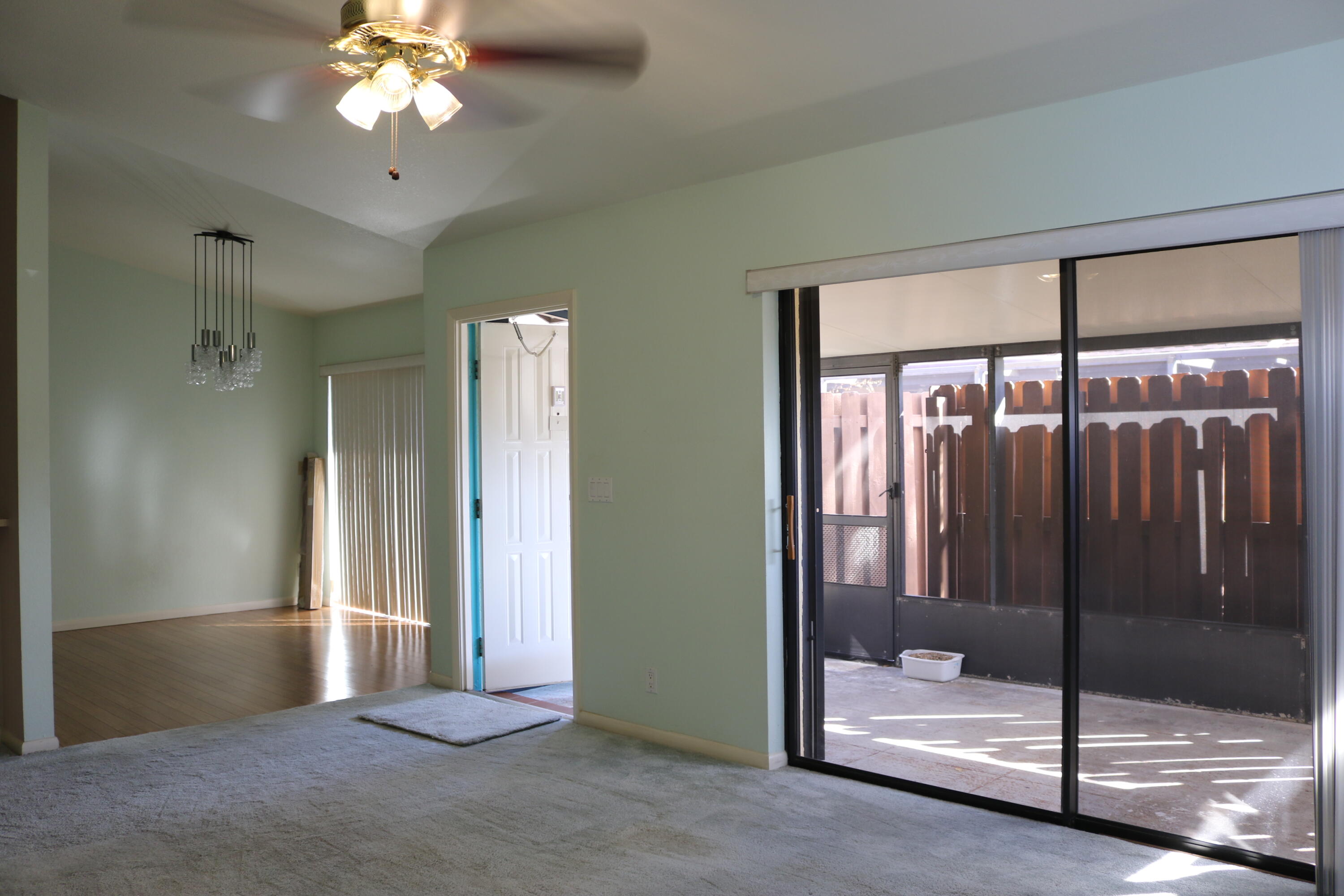 403 Springdale Circle Palm Springs, FL 33461 - Photo 4 of 45 L/R Entry