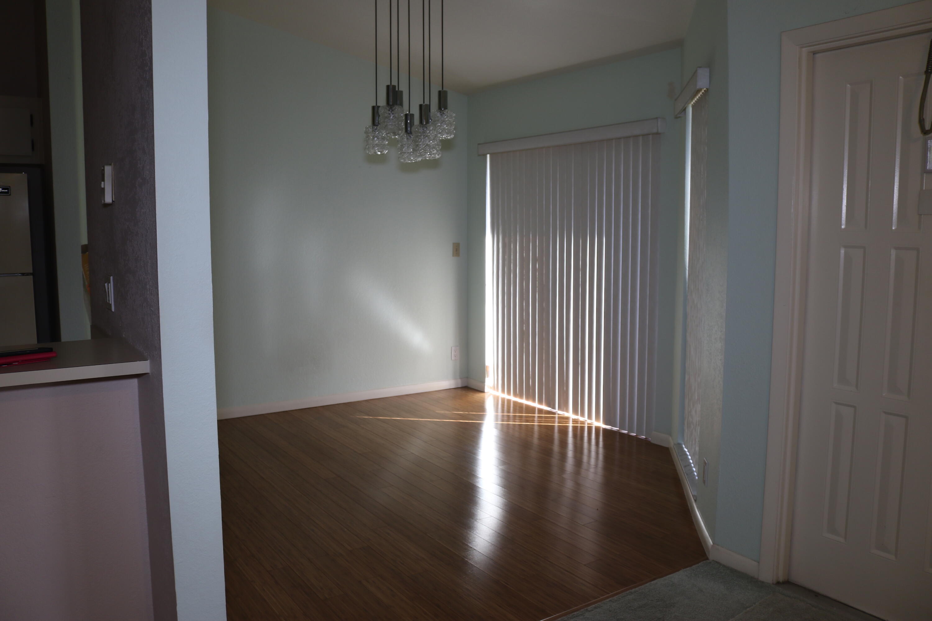 403 Springdale Circle Palm Springs, FL 33461 - Photo 6 of 45 Dinning area