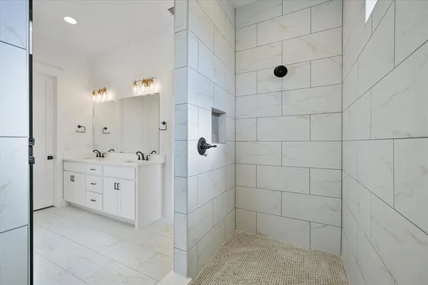 $699,999 | 4761 Sarah Drive, Caddo Mills, TX 75135