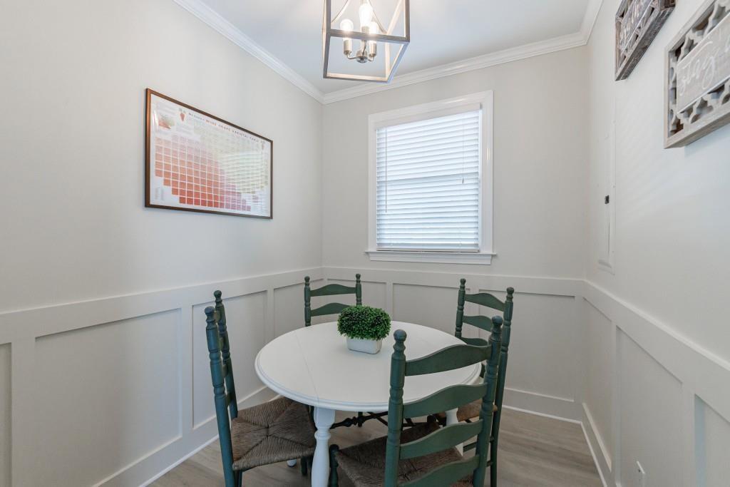 390 Alpine Drive Roswell, GA 30075 - Photo 12 of 53