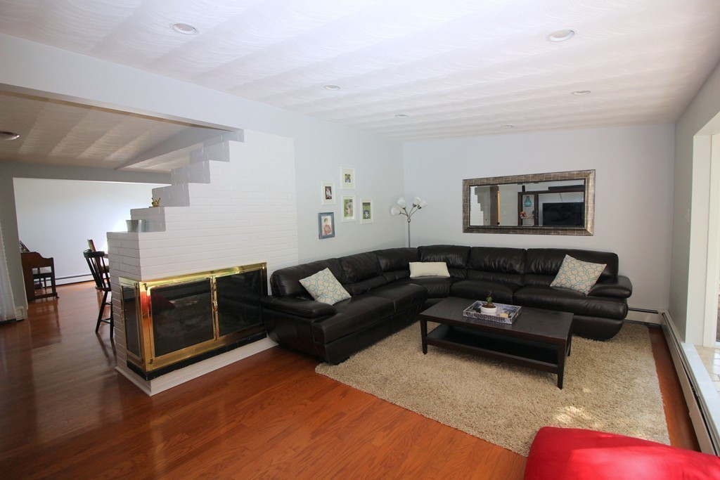 56 Donna Road Framingham, MA 01701 - Photo 11 of 26 Gallery Image 11