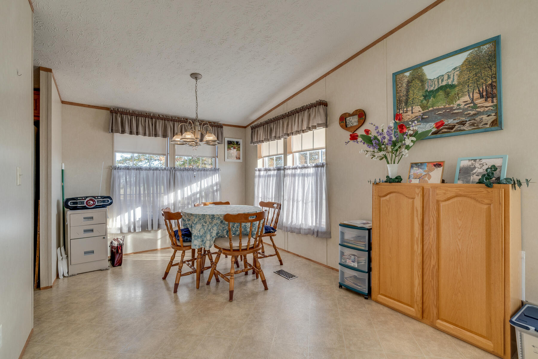 425 Oak Hills Road Mosheim, TN 37818 - Photo 12 of 25 009