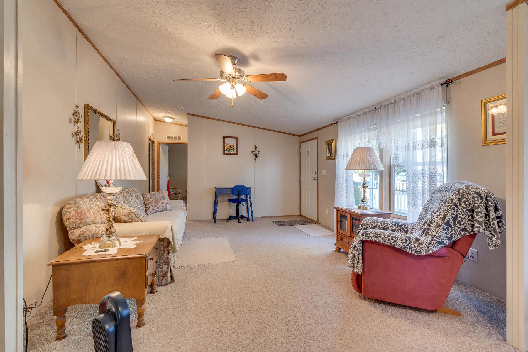 425 Oak Hills Road Mosheim, TN 37818 - Photo 4 of 25 005