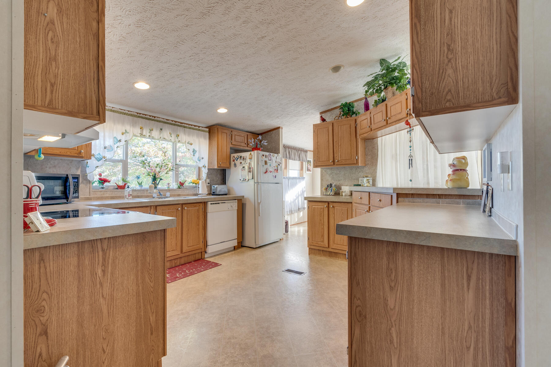 425 Oak Hills Road Mosheim, TN 37818 - Photo 9 of 25 010