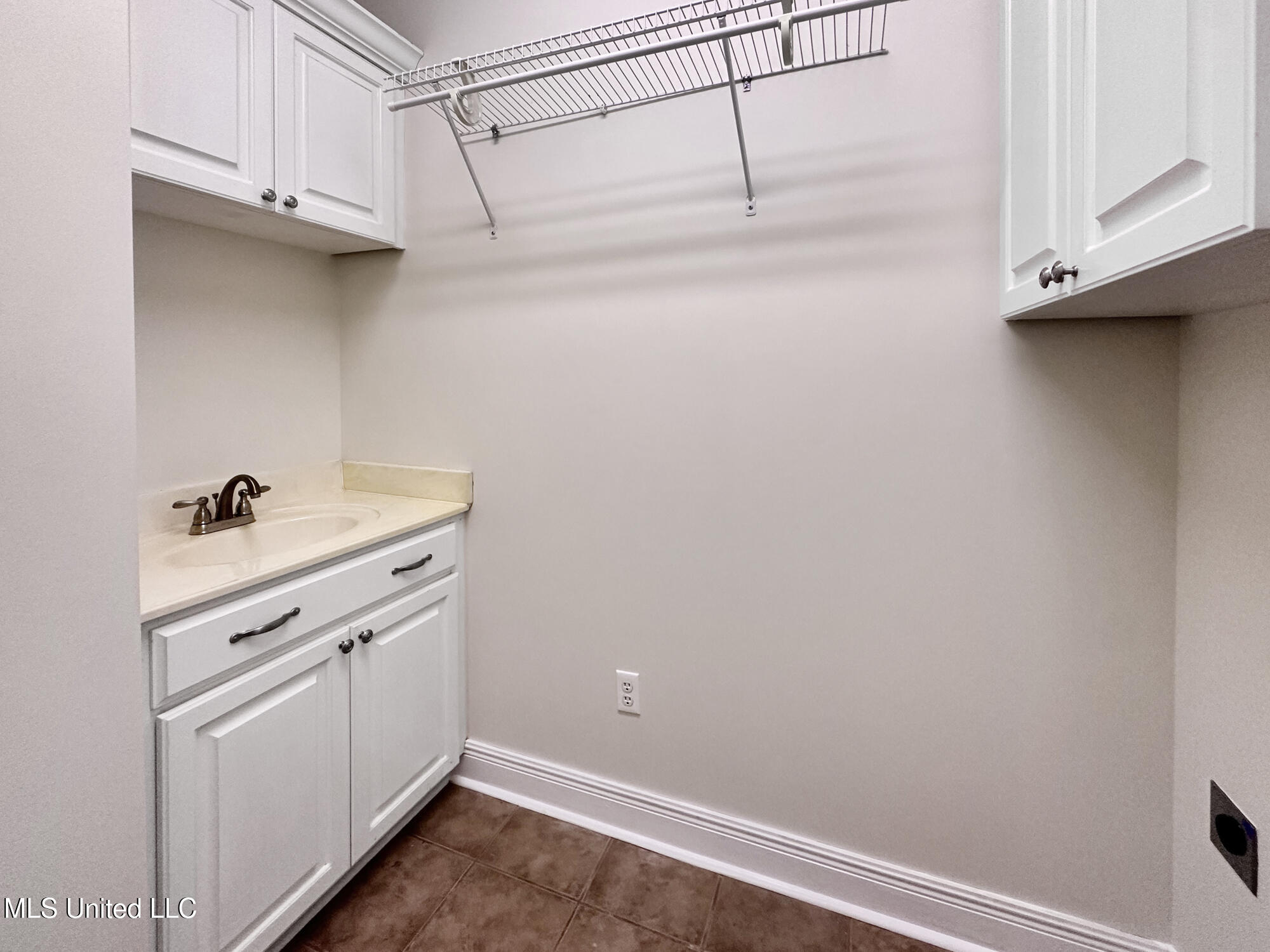 111 Luther Walker Road Meridian, MS 39301 - Photo 11 of 29 Laundry Room