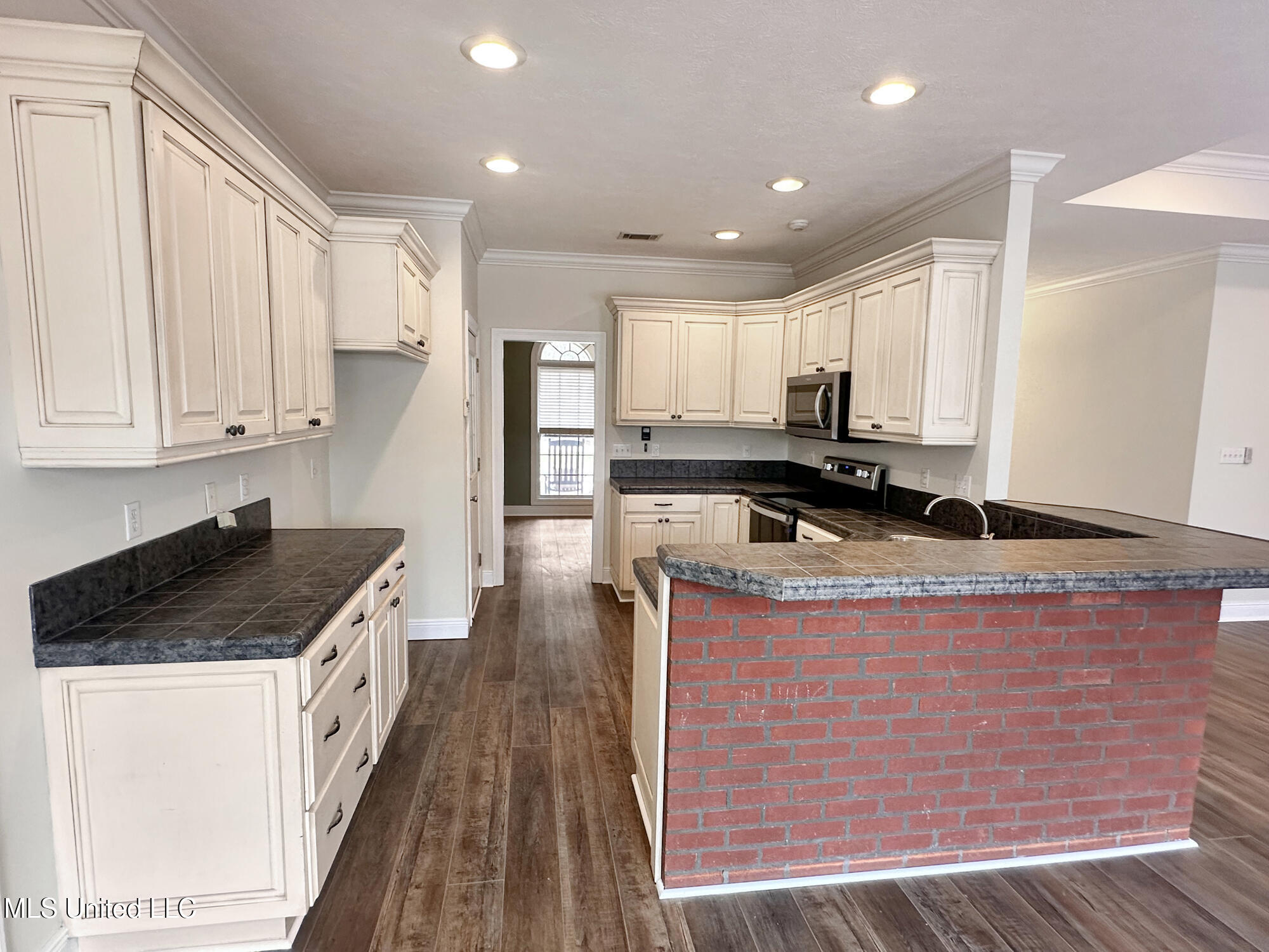111 Luther Walker Road Meridian, MS 39301 - Photo 17 of 29 Kitchen