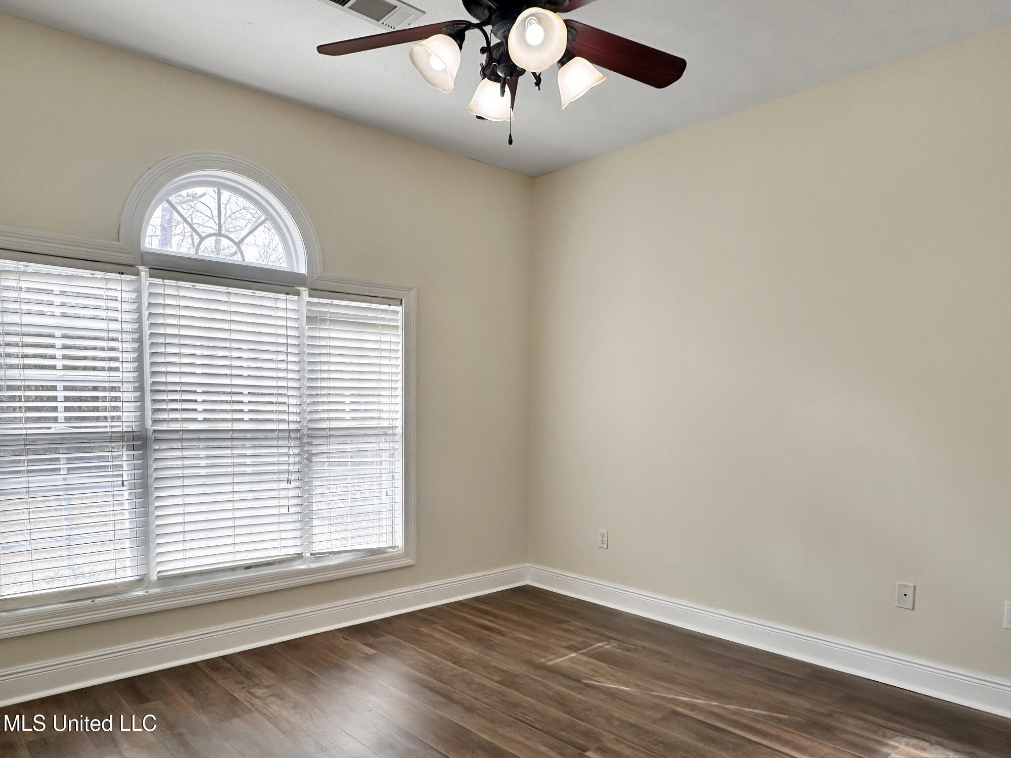 111 Luther Walker Road Meridian, MS 39301 - Photo 7 of 29 Guest 1