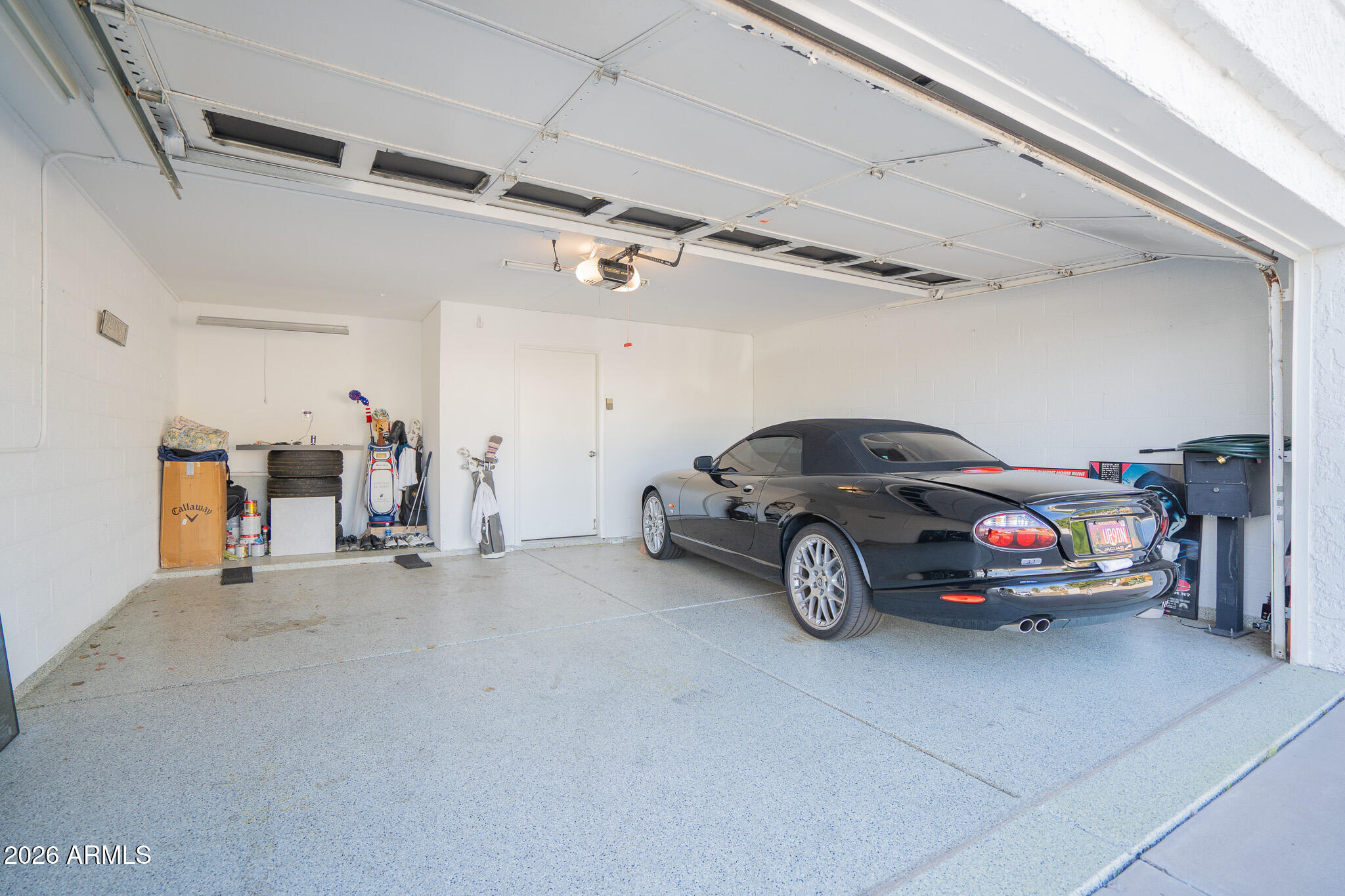 1201 East Rowlands Lane Phoenix, AZ 85022 - Photo 32 of 40 a view of car garage