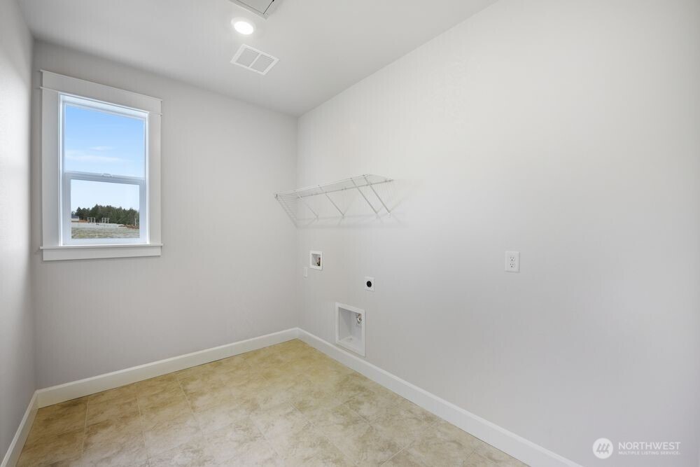 2926 Balsamroot Drive Southeast Lacey, WA 98513 - Photo 13 of 29