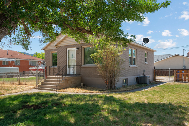 895 400 North Orem, UT 84057 - Photo 2 of 46