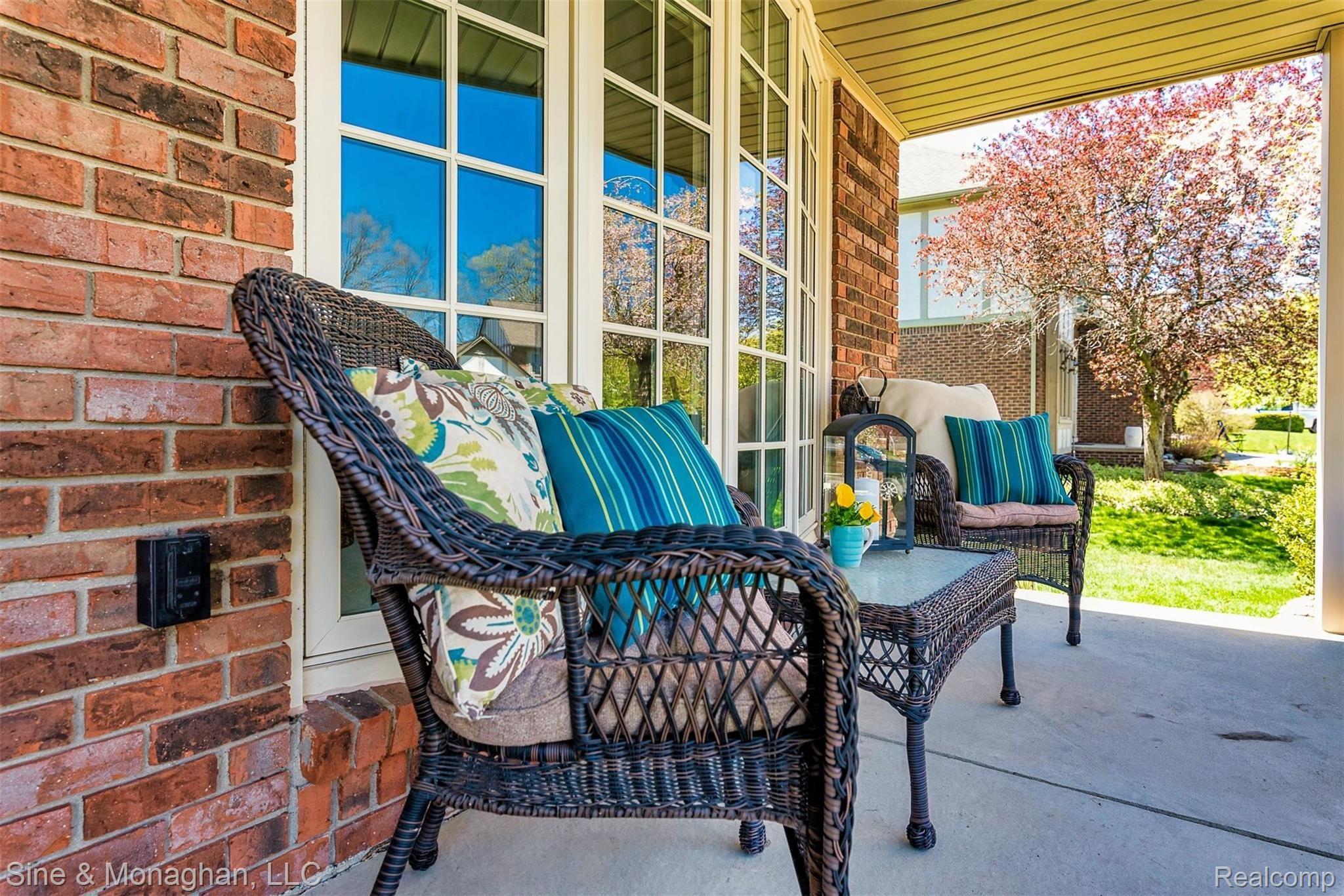 531 Shellbourne Drive Rochester, MI 48309 - Photo 5 of 51 Enjoy sitting in the shade on the front porch