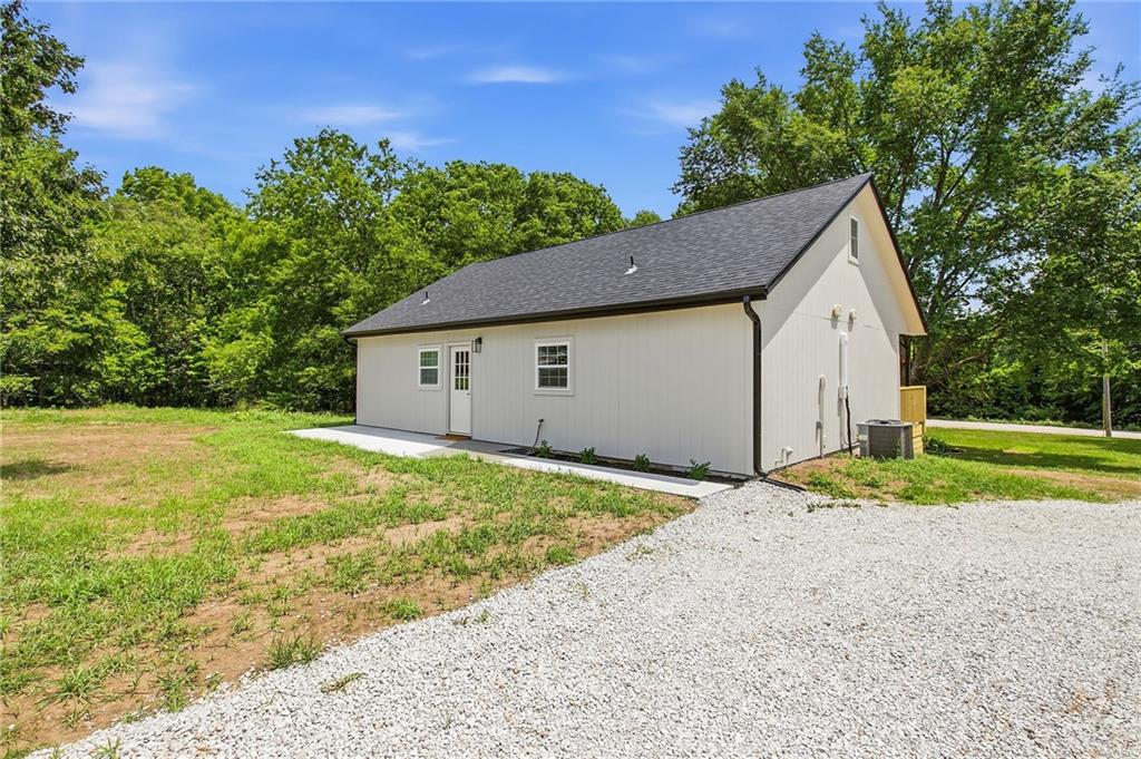 36 Southwest 1421st Road Holden, MO 64040 - Photo 4 of 41