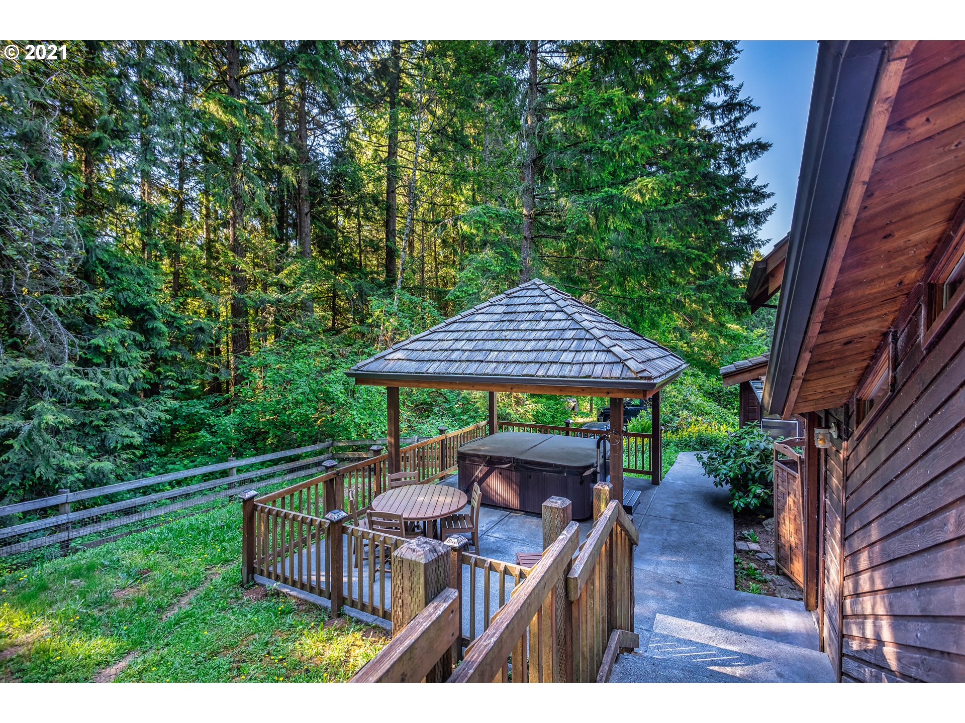 23360 South Viola Welch Road Beavercreek, OR 97004 - Photo 26 of 31 Gazebo