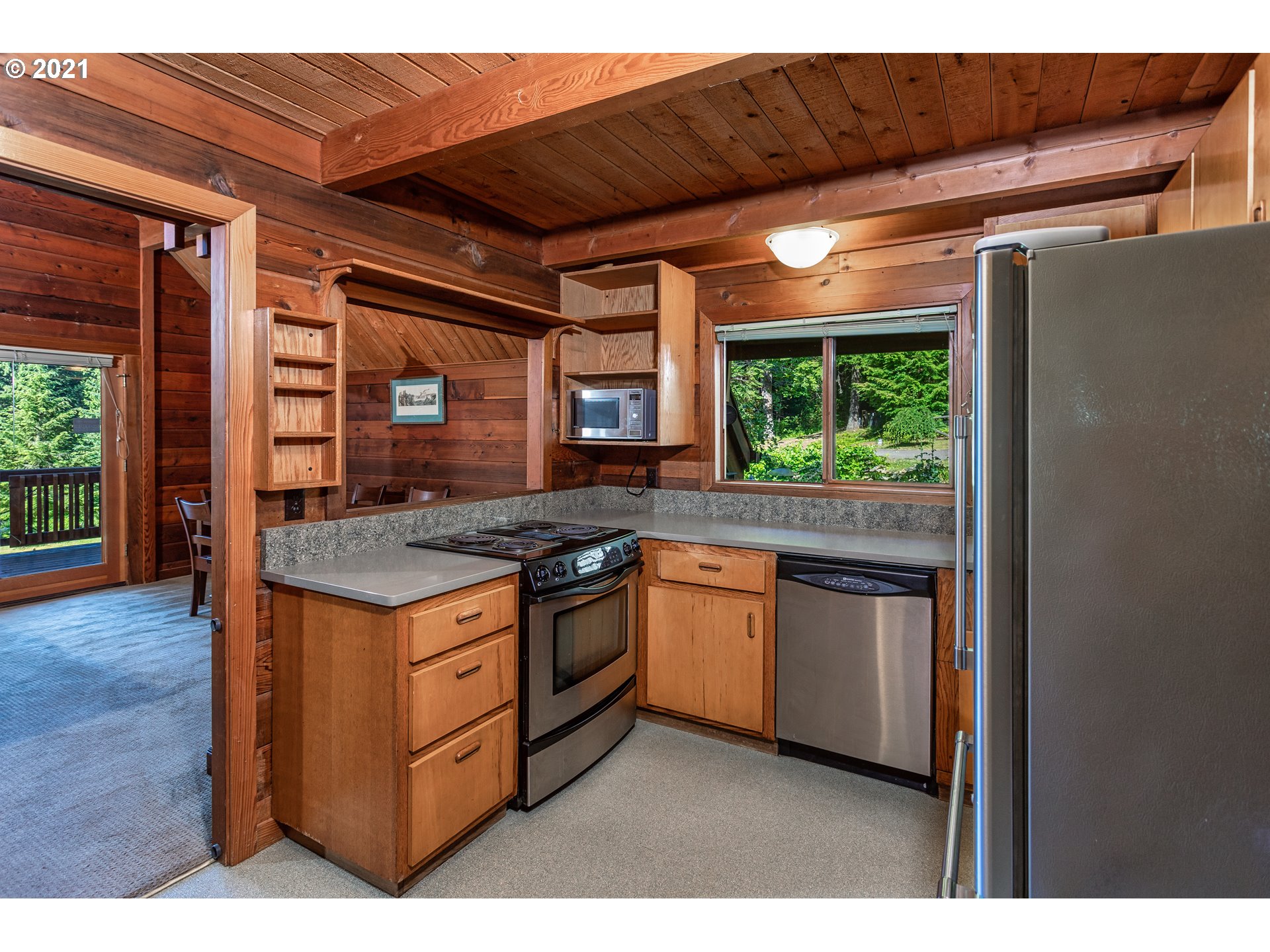 23360 South Viola Welch Road Beavercreek, OR 97004 - Photo 6 of 31 Kitchen