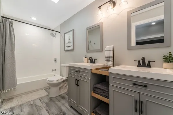 $424,900 | 111 Lommason Glen Road, Belvidere, NJ 07823