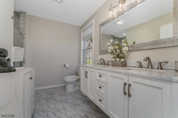 $424,900 | 111 Lommason Glen Road, Belvidere, NJ 07823