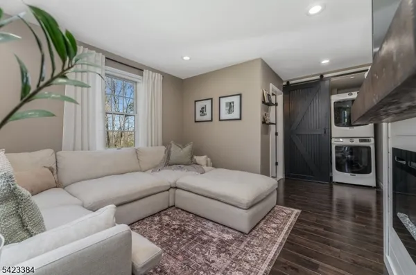 $424,900 | 111 Lommason Glen Road, Belvidere, NJ 07823