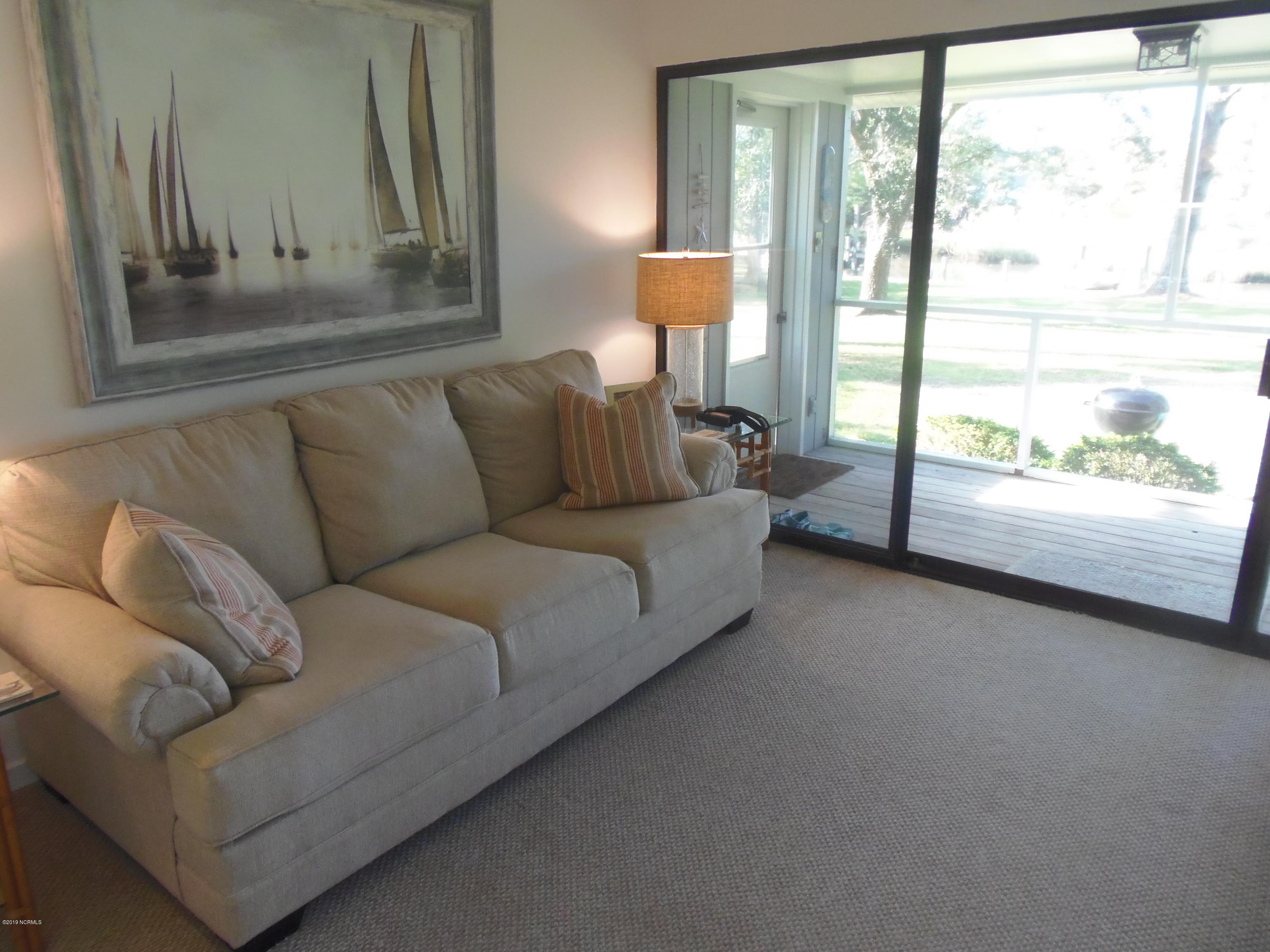 184 Wallace Road Beaufort, NC 28516 - Photo 36 of 56 P8220015