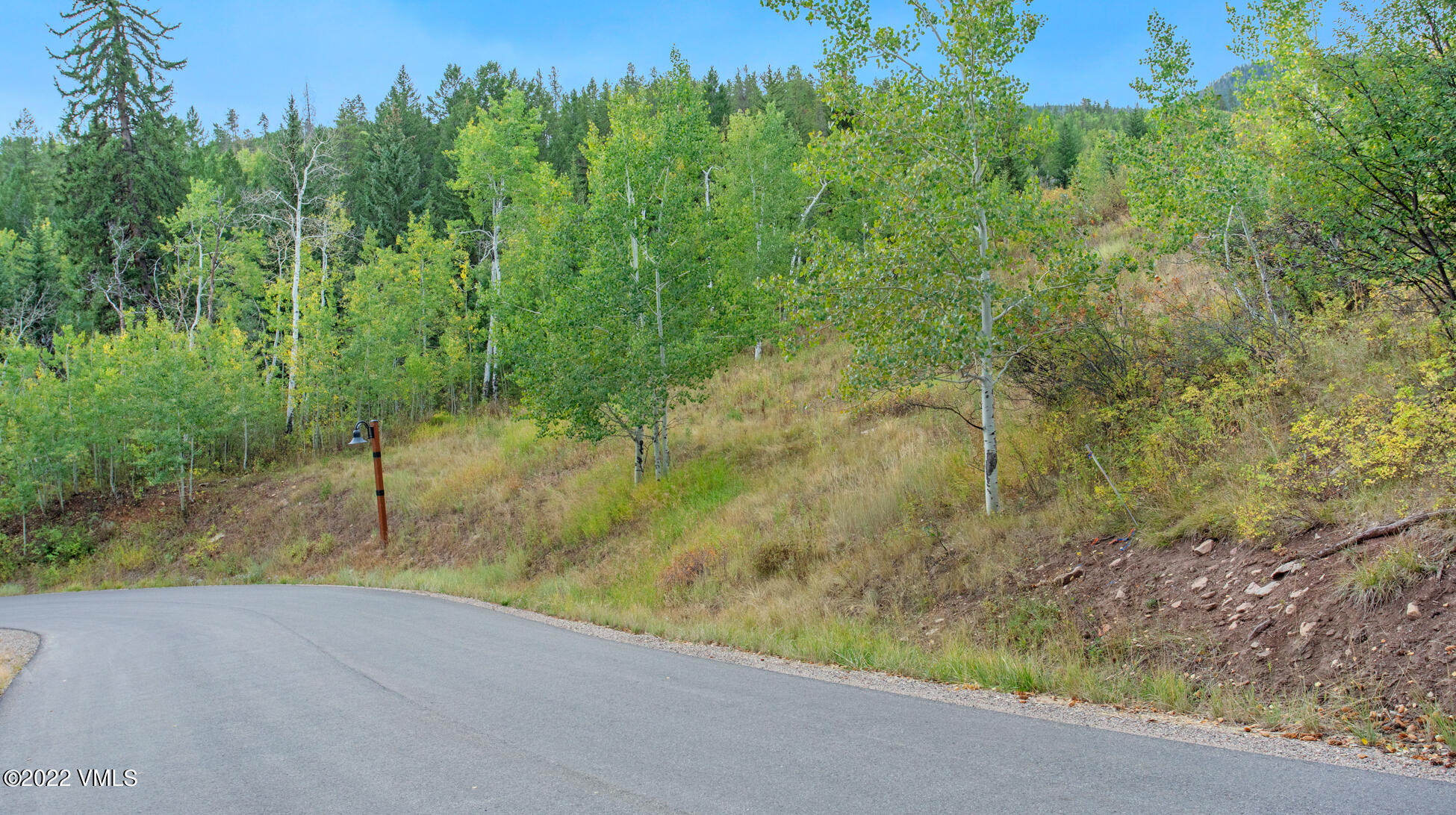 858 Red Draw Edwards, CO 81632 - Photo 18 of 26 a backyard of a house with lots of green space
