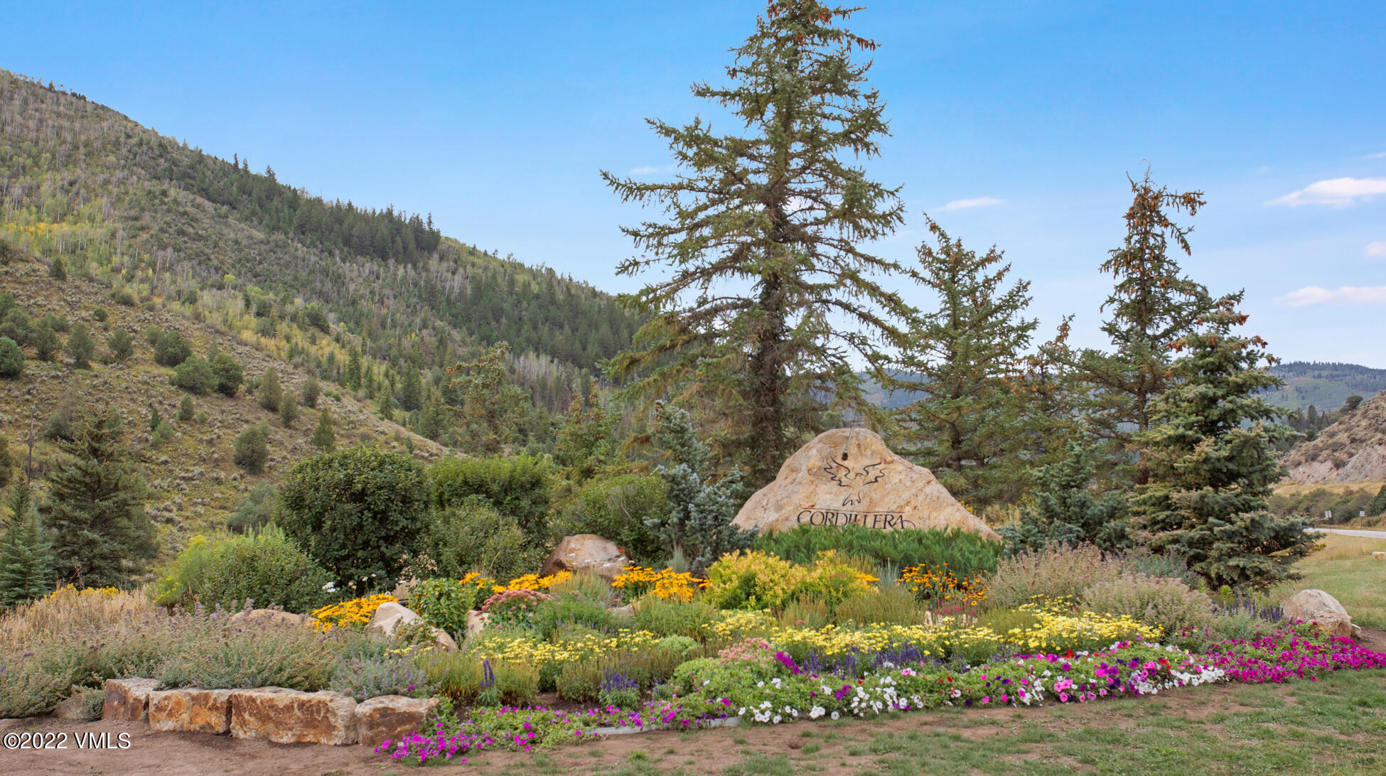 858 Red Draw Edwards, CO 81632 - Photo 26 of 26 a view of a house with a yard and covered in snow