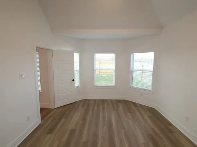 $385,990 | 14018 Baikal Mnr Drive, Santa Fe, TX 77510