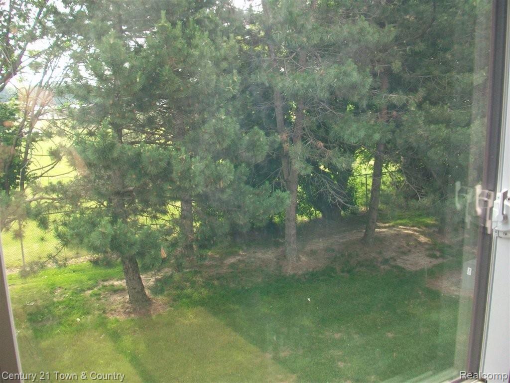 31650 Hoover Road, Unit 6M Warren, MI 48093 - Photo 10 of 11 Back of the condo