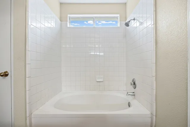 $1,795 | 17611 Wiseman Drive, Pflugerville, TX 78660