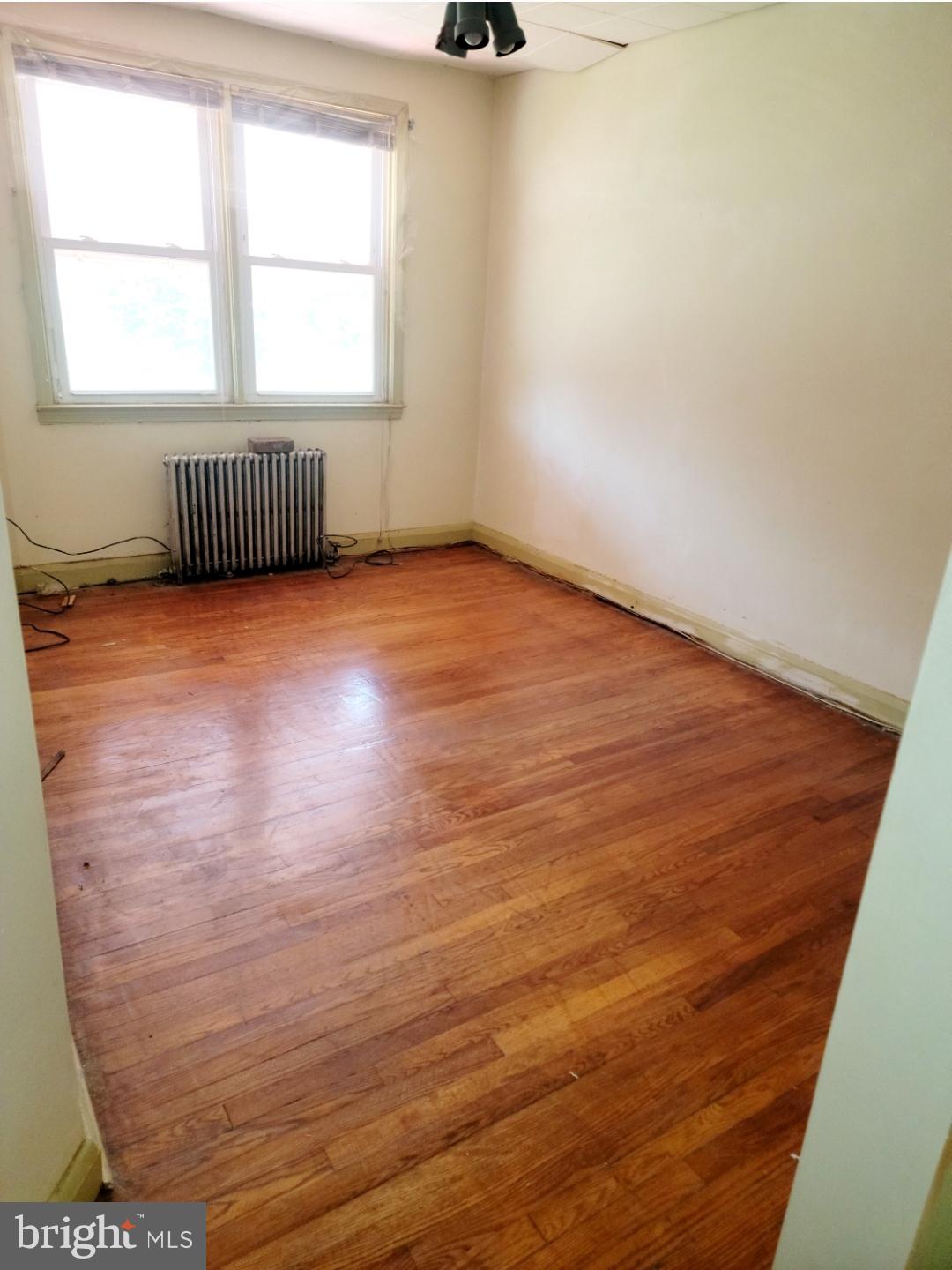 1002 Wicklow Road Baltimore, MD 21229 - Photo 11 of 15