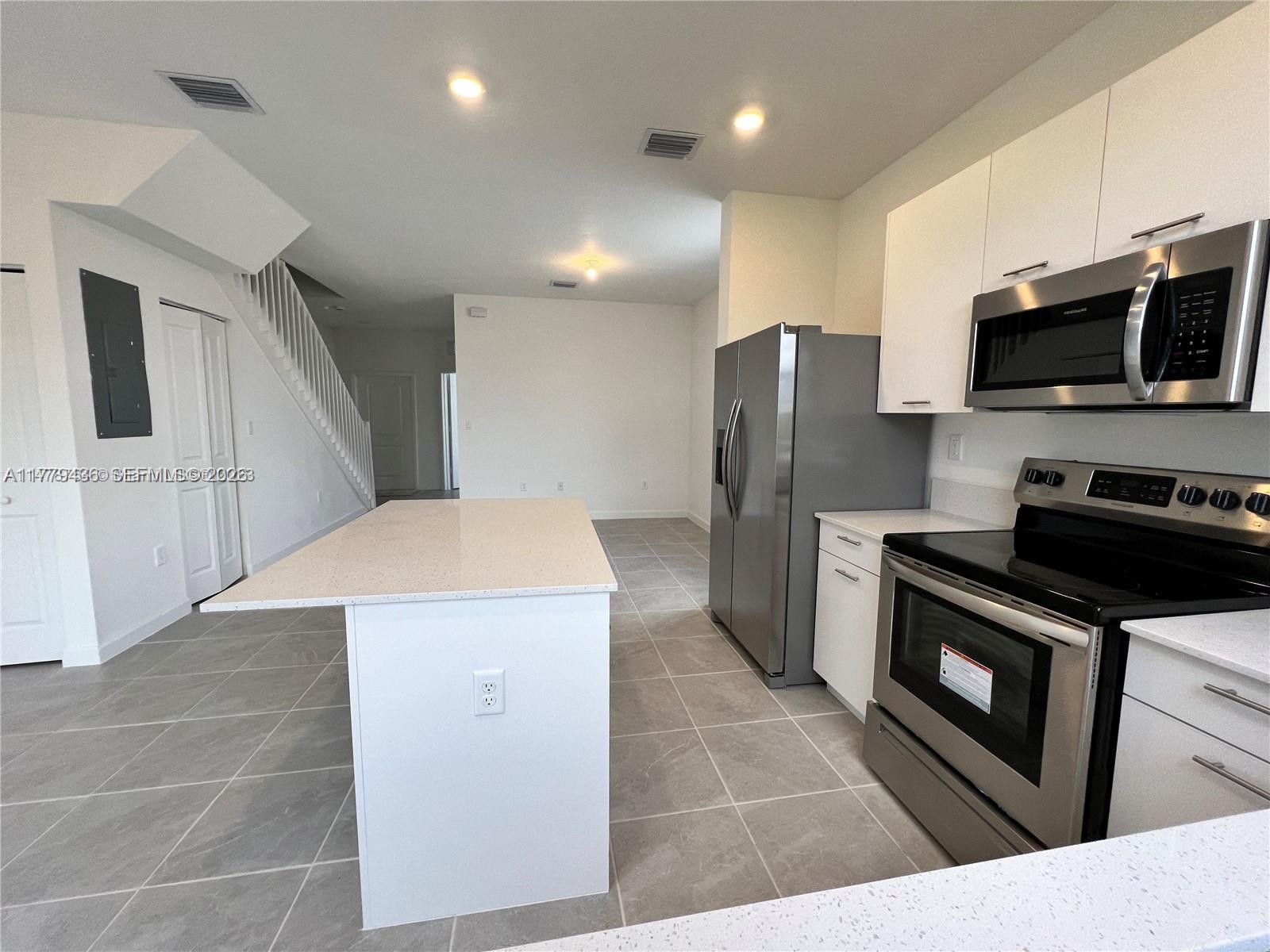 12285 Northwest 24th Place Miami, FL 33147 - Photo 6 of 25