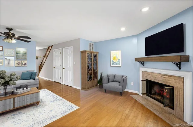 $499,900 | 117 Leeward Lane, Port Jefferson, NY 11777