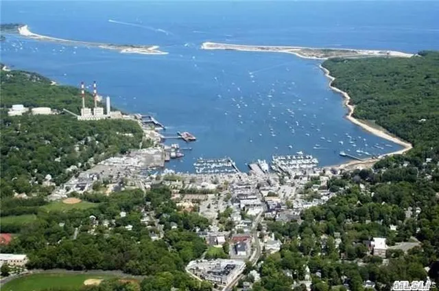 $499,900 | 117 Leeward Lane, Port Jefferson, NY 11777