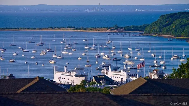 $499,900 | 117 Leeward Lane, Port Jefferson, NY 11777