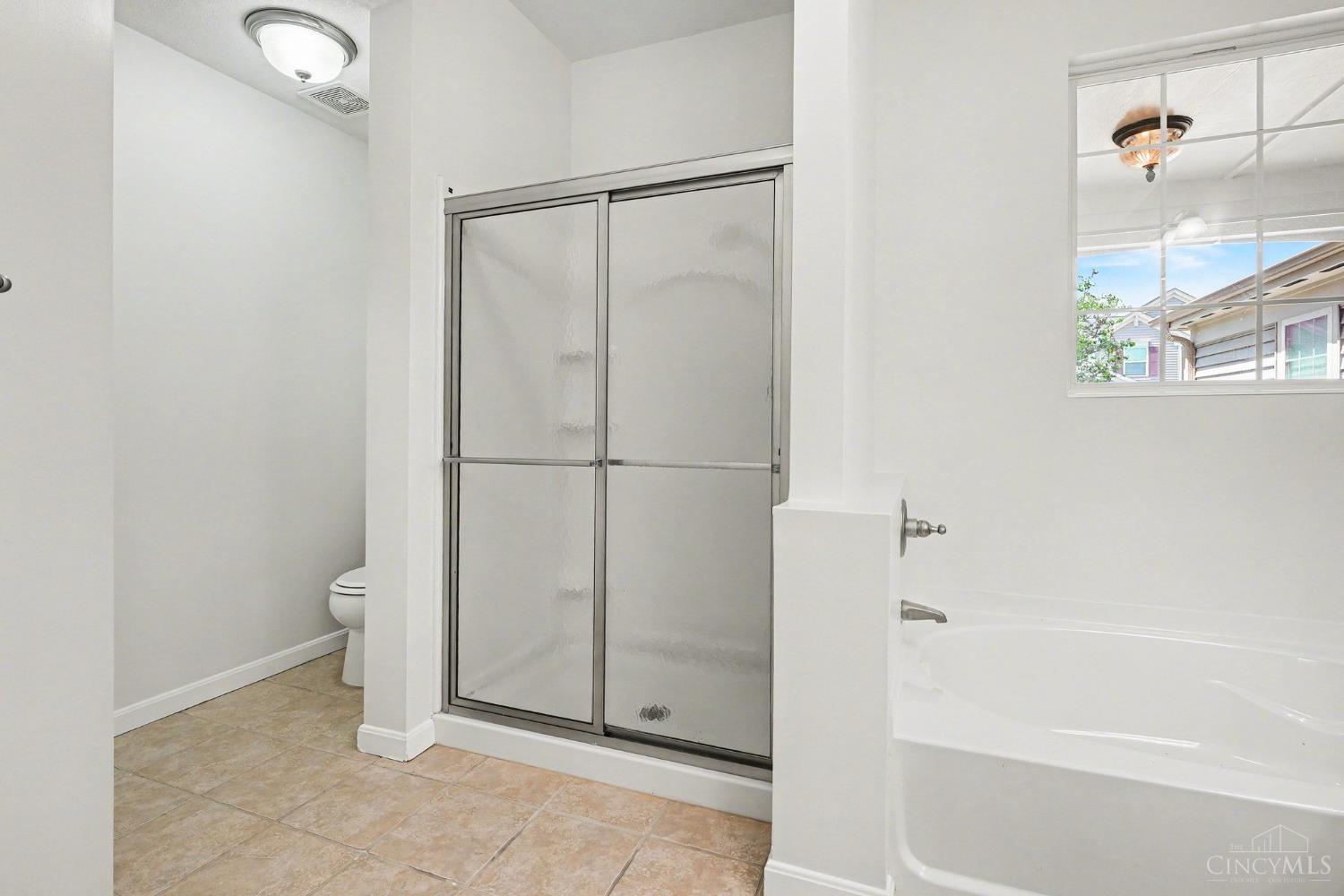 8058 Bridge Point Drive Cincinnati, OH 45248 - Photo 23 of 27