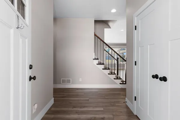 $649,900 | 5485 North Amethyst Drive, Appleton, WI 54913