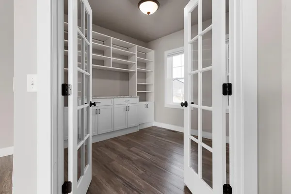 $649,900 | 5485 North Amethyst Drive, Appleton, WI 54913