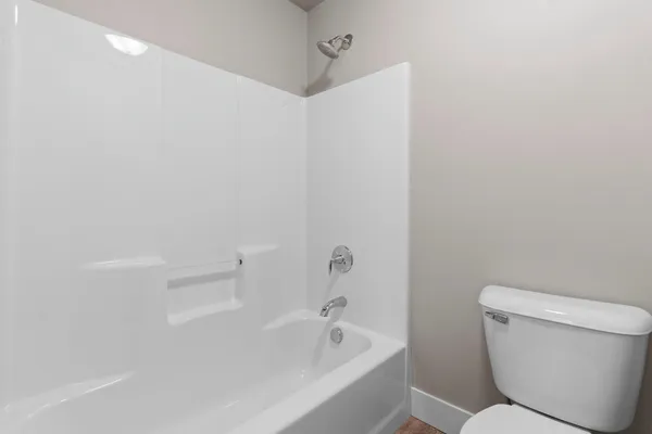 $649,900 | 5485 North Amethyst Drive, Appleton, WI 54913