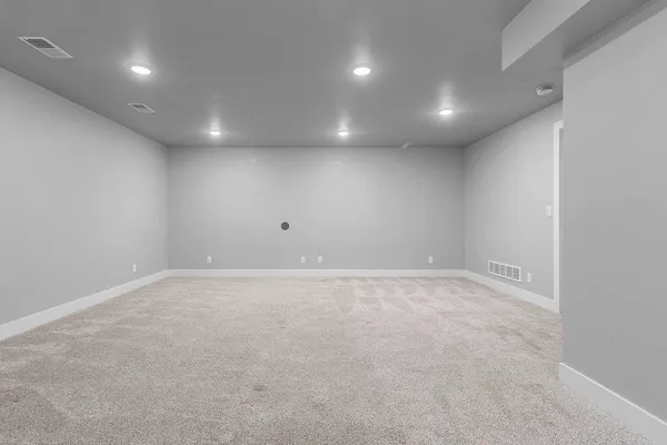 $649,900 | 5485 North Amethyst Drive, Appleton, WI 54913