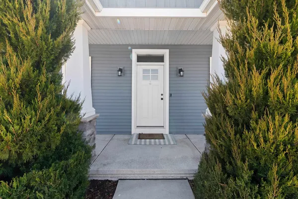 $649,900 | 5485 North Amethyst Drive, Appleton, WI 54913