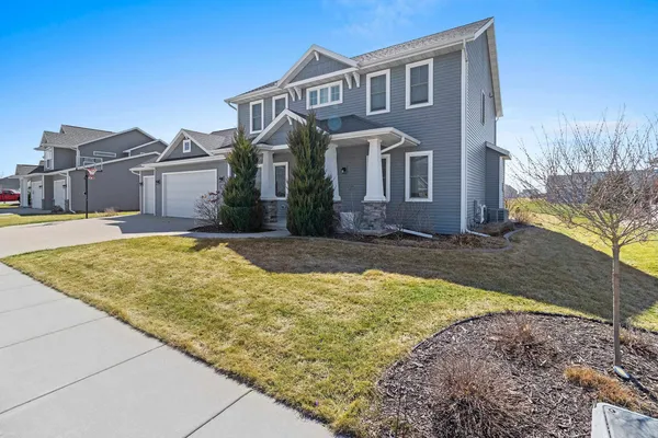 $649,900 | 5485 North Amethyst Drive, Appleton, WI 54913