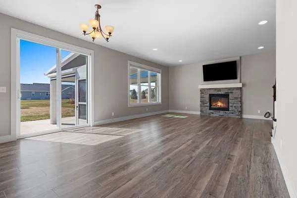 $649,900 | 5485 North Amethyst Drive, Appleton, WI 54913