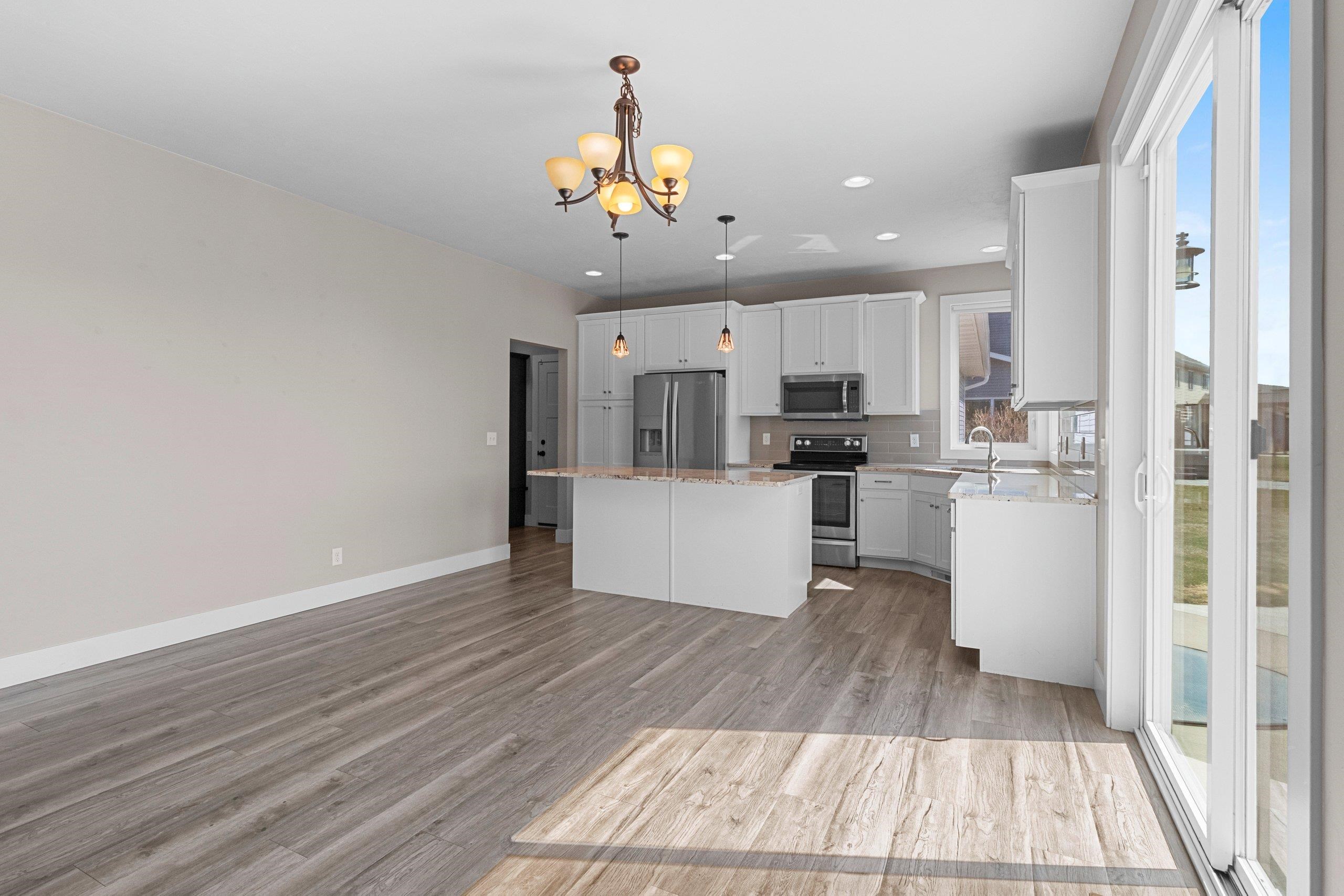 5485 North Amethyst Drive Appleton, WI 54913 - Photo 8 of 61