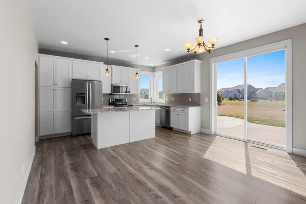 $649,900 | 5485 North Amethyst Drive, Appleton, WI 54913