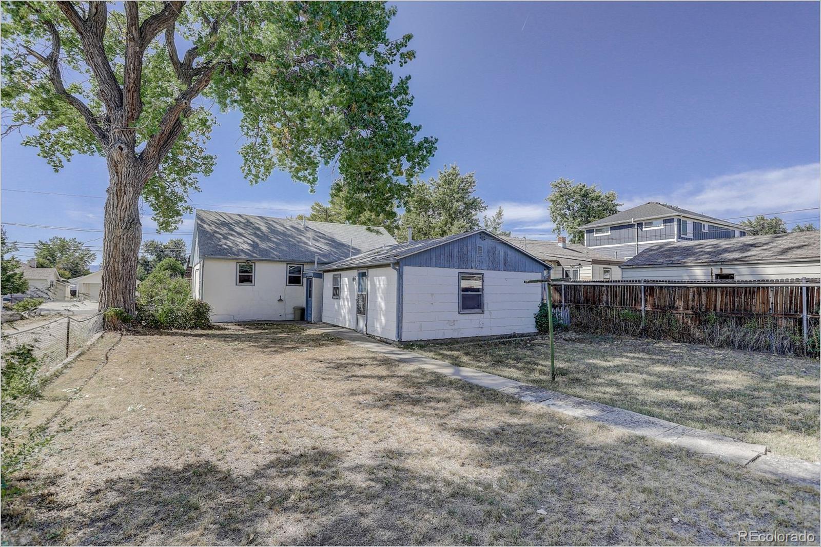 7642 Raleigh Street Westminster, CO 80030 - Photo 3 of 29