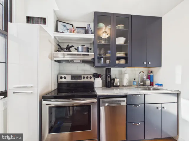 $174,900 | 1 East Chase Street, Unit 412, Baltimore, MD 21202