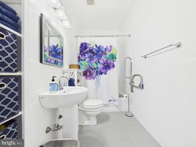 $174,900 | 1 East Chase Street, Unit 412, Baltimore, MD 21202