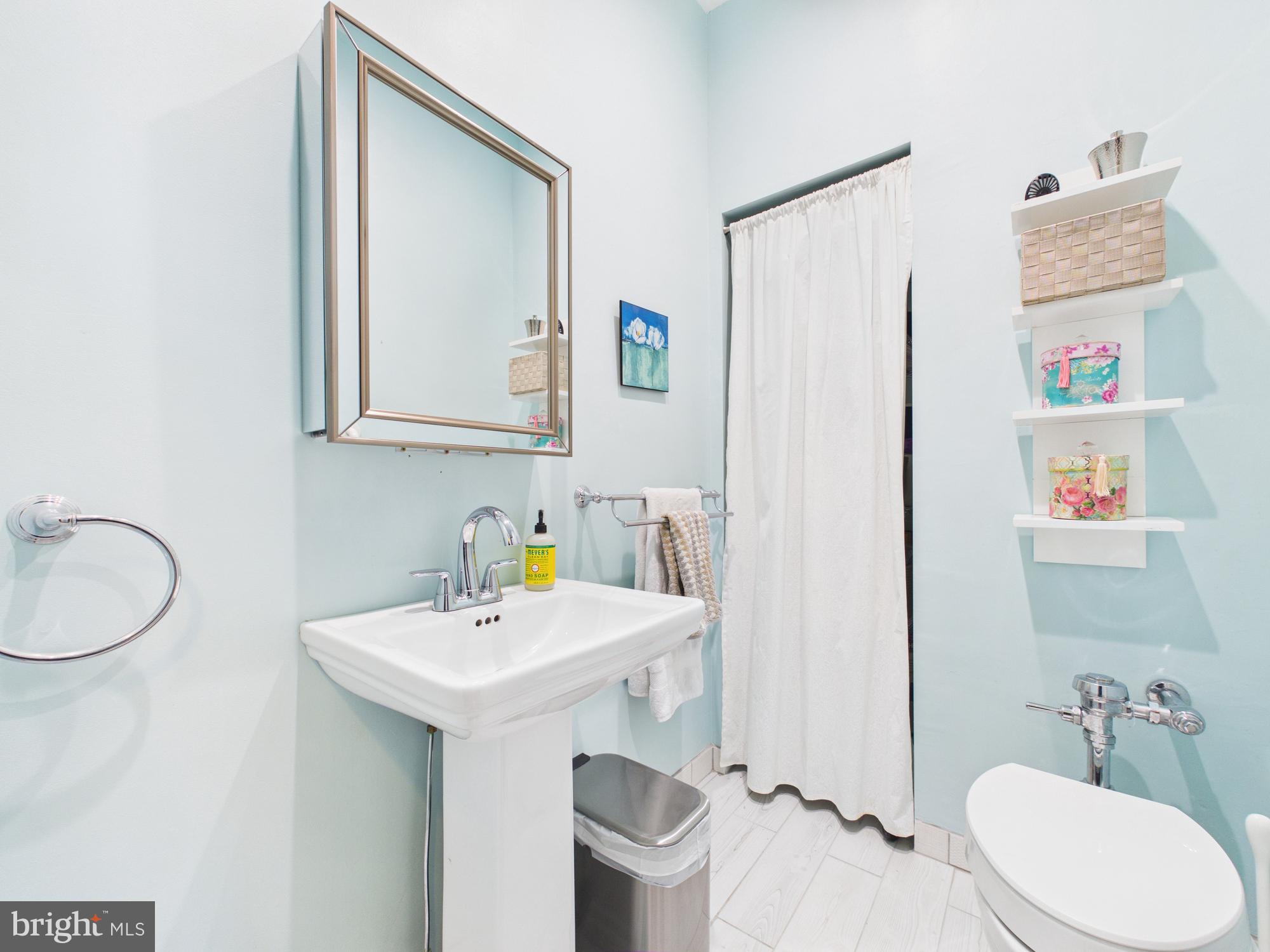 1 East Chase Street, Unit 412 Baltimore, MD 21202 - Photo 33 of 34