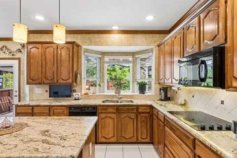 $659,900 | 3404 Camden Drive, Flower Mound, TX 75028