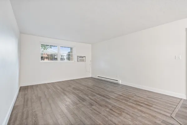 $2,700 | 5 Walker Road, Unit 2, North Andover, MA 01845