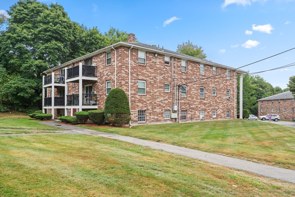 5 Walker Road, Unit 2 North Andover, MA 01845 - Photo 21 of 26